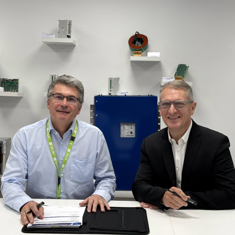 Signature de l’ATE pour le coffret e-DER 1000×1000 2